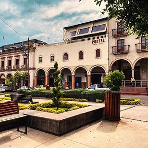Hotel Portal & Suites